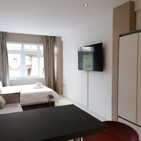 Syntagma Nest Apartment